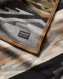 ALTERNATE VIEW OF TUMALO RIDGE BLANKET IN GREY MULTI image number 4