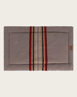 ALTERNATE VIEW OF YAKIMA CAMP PET BED - COMFORT CUSHION IN MINERAL UMBER image number 2