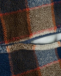 ALTERNATE VIEW OF MOUNTAIN PLAID PET BED - KUDDLER IN BLUE/TAN image number 4