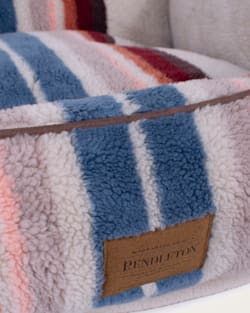 ALTERNATE VIEW OF SERAPE PET BED - KUDDLER IN ROSEWOOD image number 3
