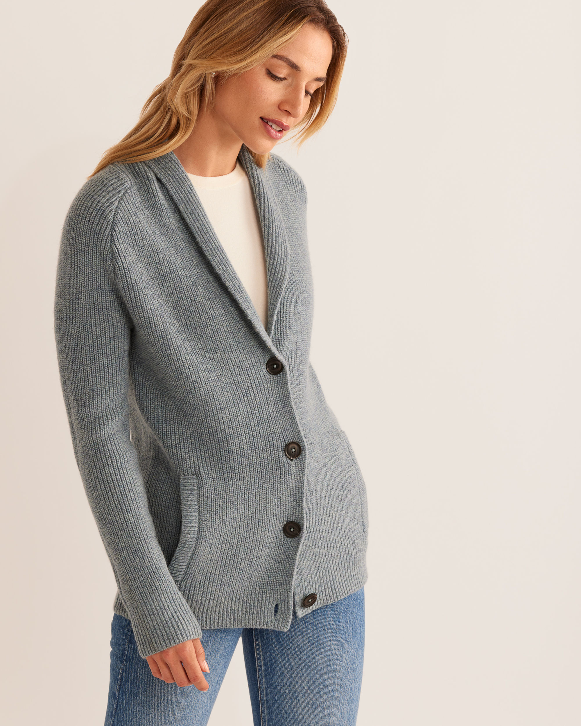 Ladies' Relaxed Fit Lambswool Cashmere Cardigan in Olive