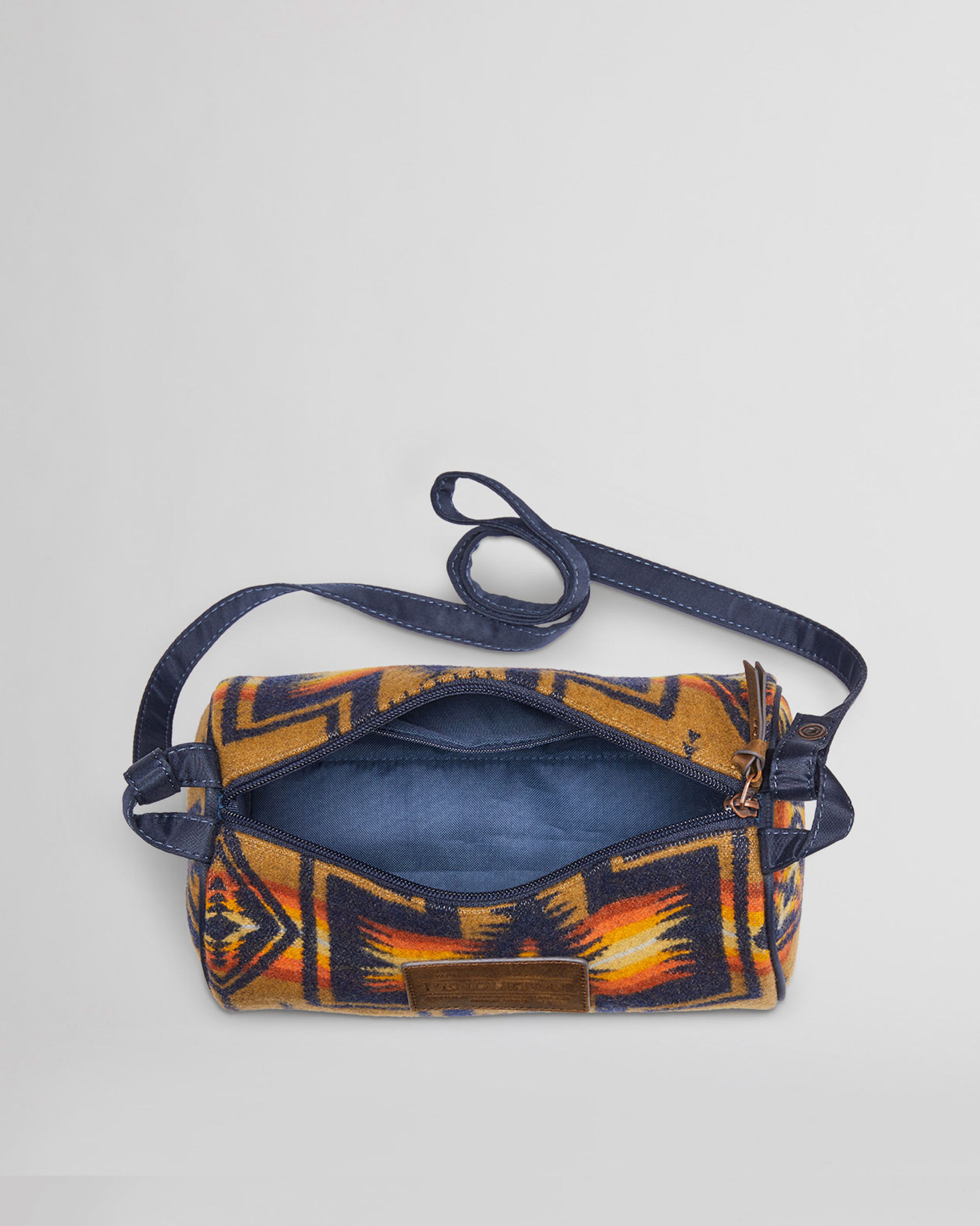 Pendleton travel bag 2025
