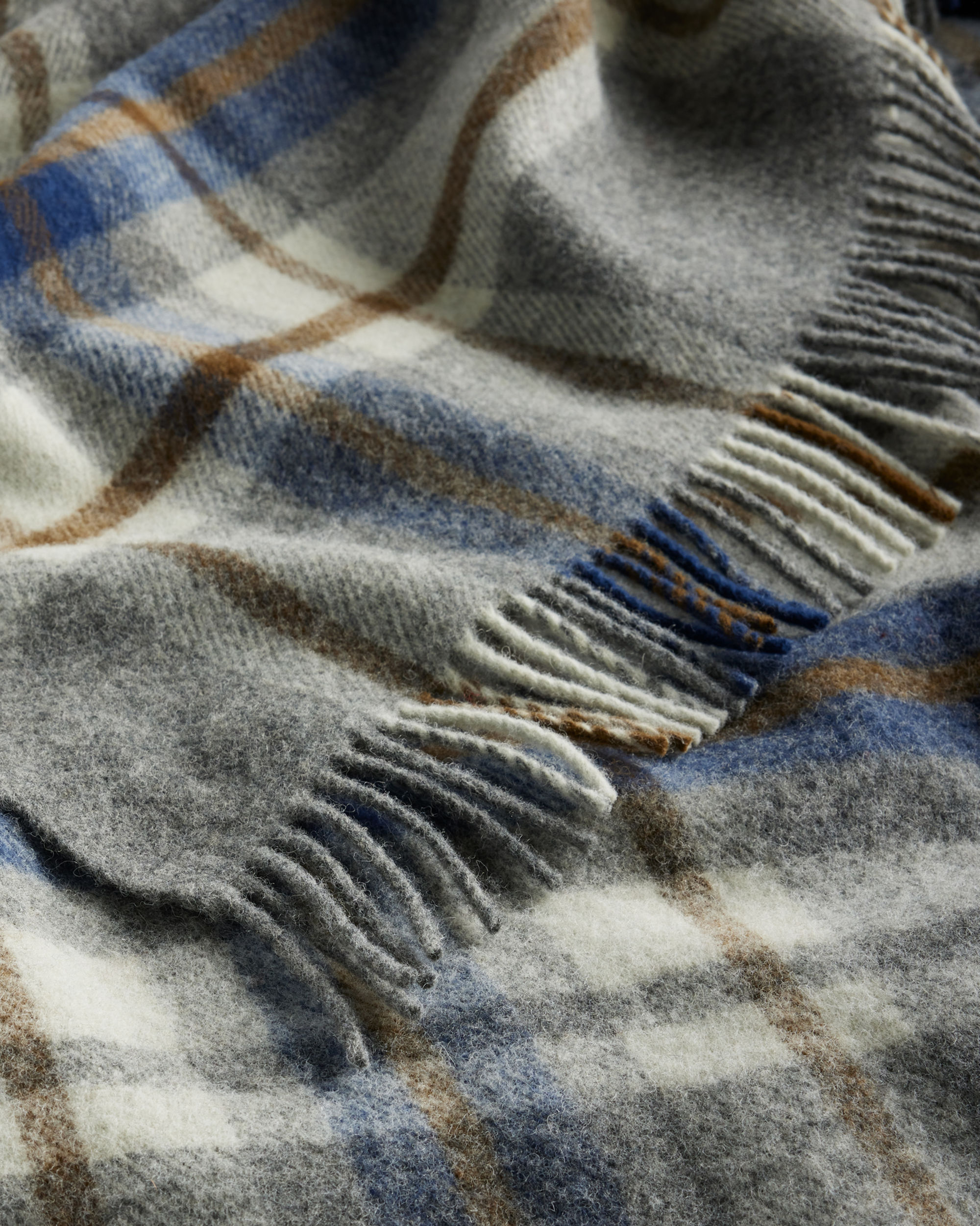 Motor Robe with Leather Carrier-Pure Virgin Wool | Pendleton Woolen Mills