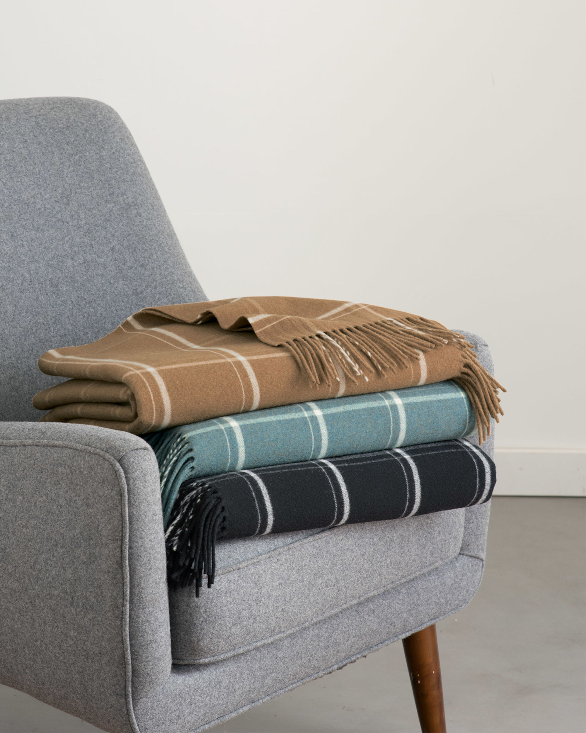 Pendleton 5th avenue throw top